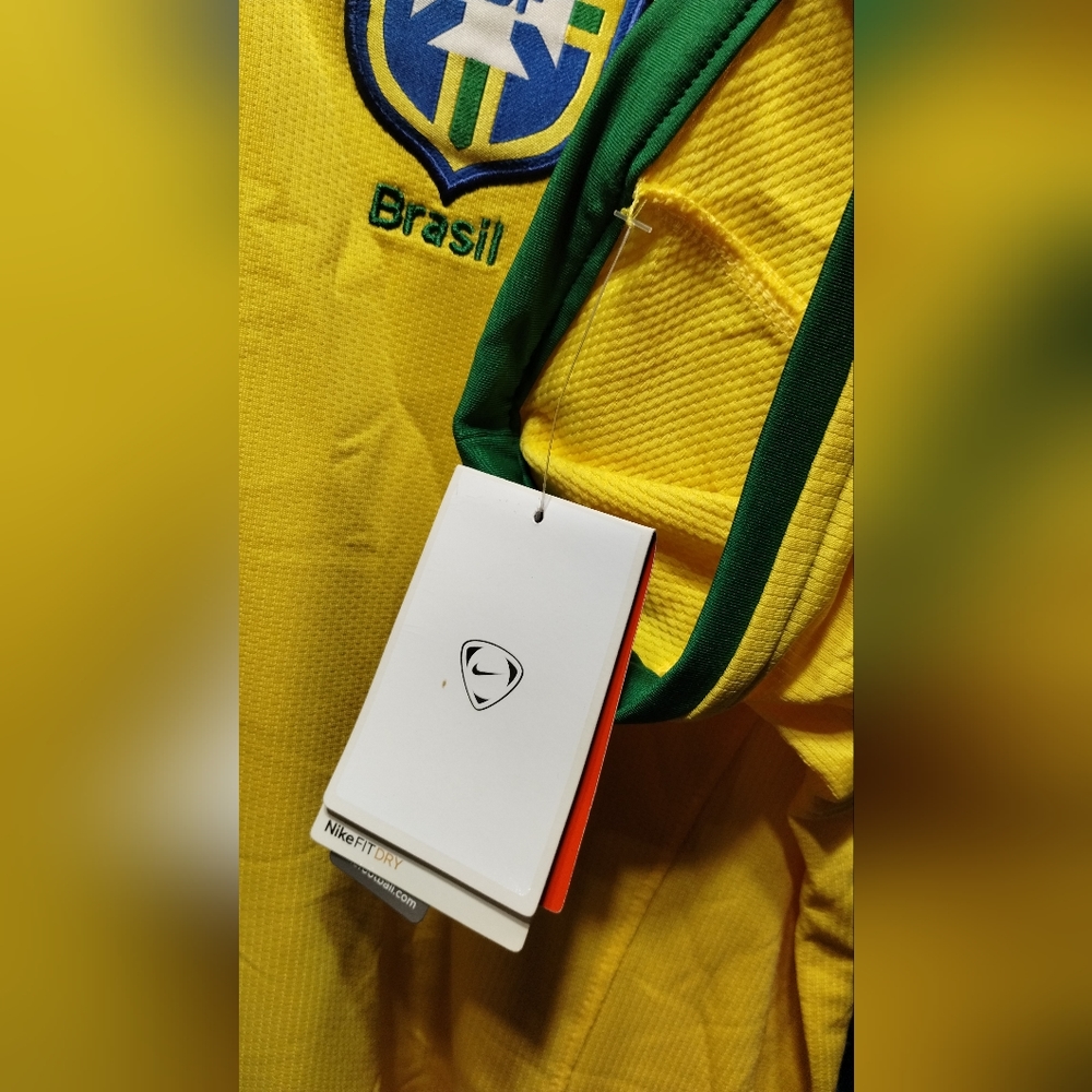 2008 home Brazil jersey new with tags - Picture 5 of 10